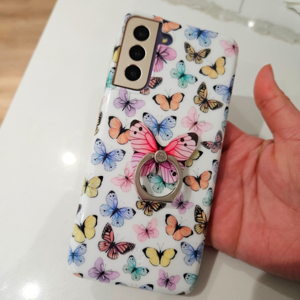 Velvet Caviar Samsung s21 plus phone case and phone grip